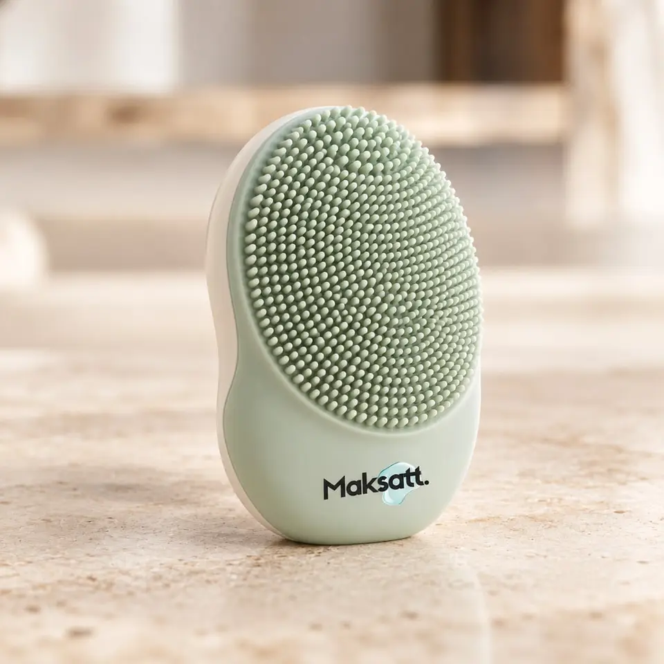 Facial Cleansing Device / Silicone Brush — digital packaging concept, view 1 of 3